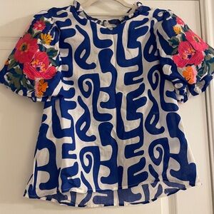 THML Blue and White Abstract Top with Floral Sleeves